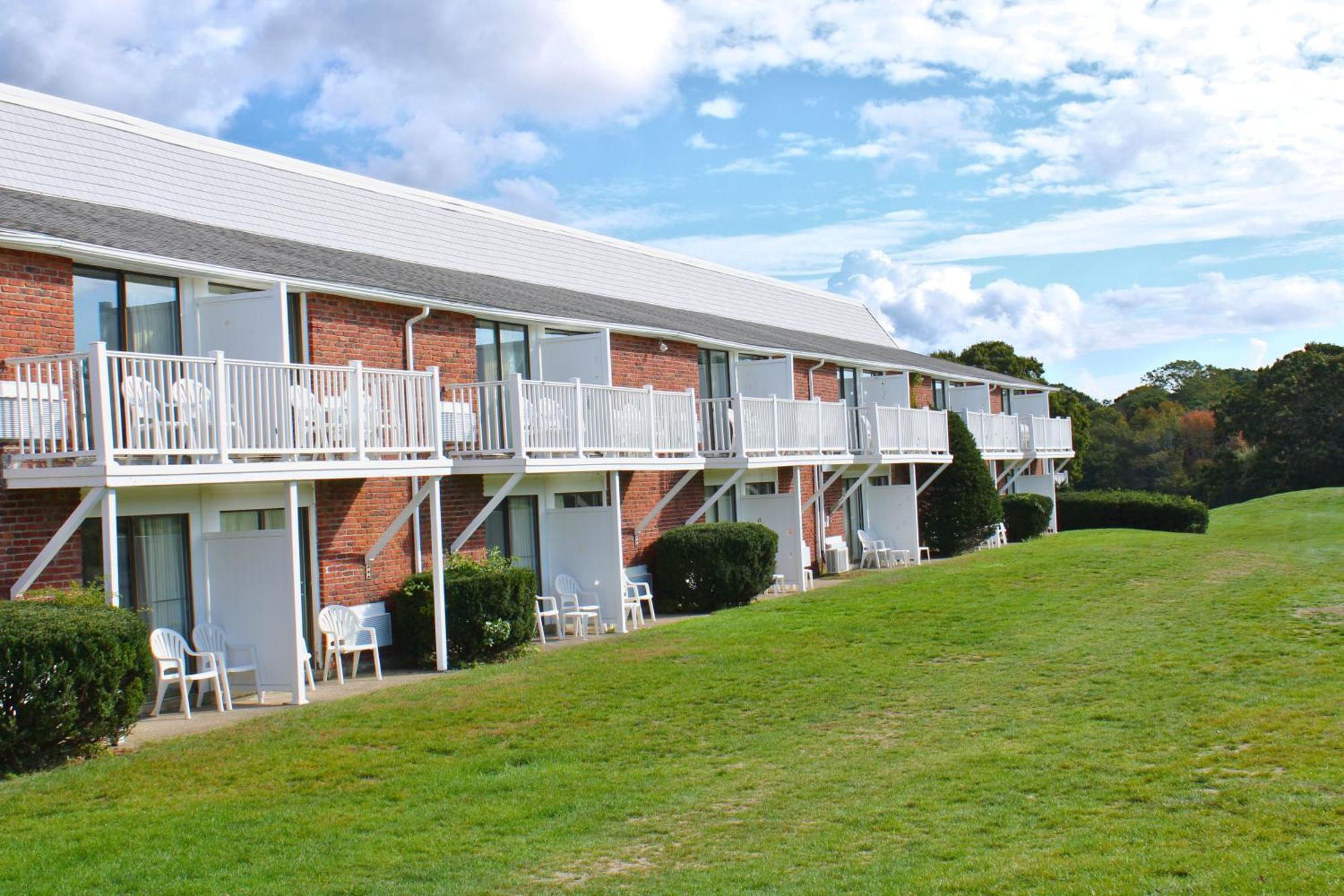 ברנסטייבל Cape Cod Irish Village - The Emerald Resort מראה חיצוני תמונה