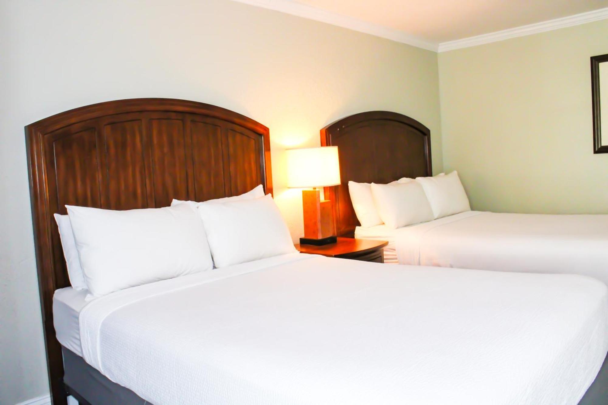 ברנסטייבל Cape Cod Irish Village - The Emerald Resort מראה חיצוני תמונה